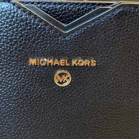 *SOLD* Michael Kors Purse - Picture 16 of 16